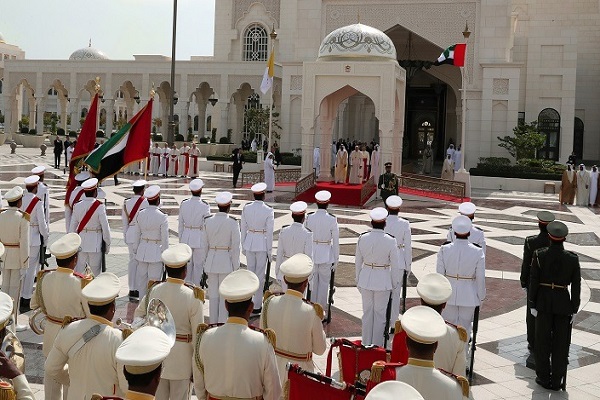 Sambutan Resmi terhadap Paus di Abu Dhabi