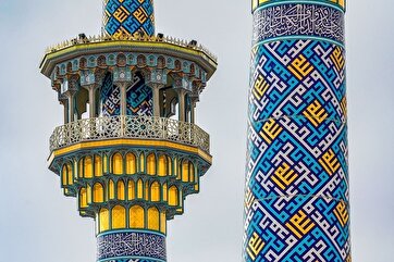 İmam Rzanın (ə) hərəmində Həzrət Məhəmmədin (s) adı olan kaşılar