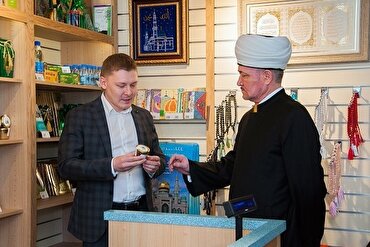 Rusiyalı müsəlmanların “Bərəkət” halal məhsullarına marağı