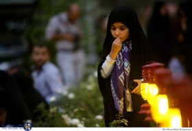 قرائت دعای پر فیض کمیل در جوار مزار شهدا گمنام