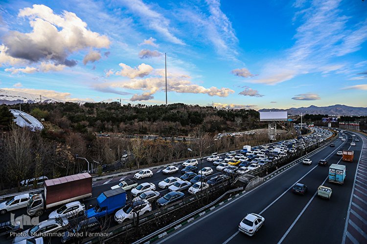 آسمان تهران از فراز عباس‌آباد