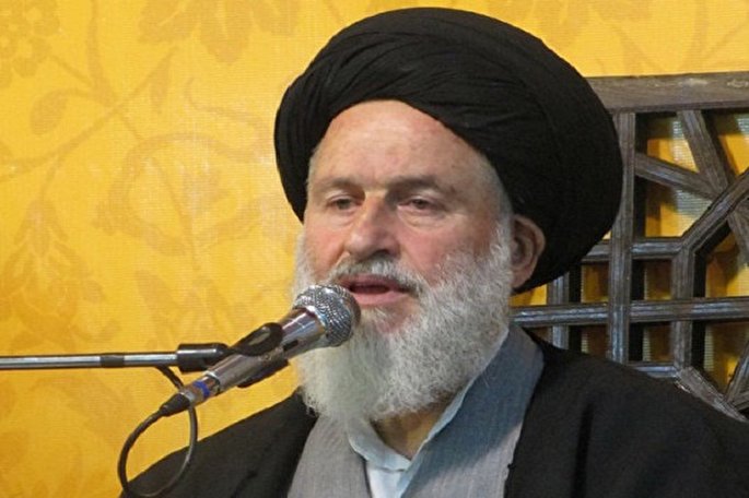 عنوان «رسوله» نتیجه عبودیت خاص پیامبر(ص) بود