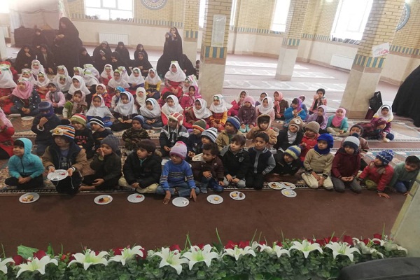 جشن هفته وحدت از سوی مؤسسه خادم‌الرضا(ع) زابل برگزار شد