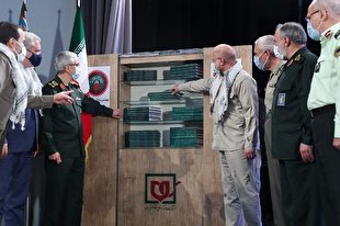 ۵۴ پروژه کلان مطالعاتی دفاع مقدس رونمایی شد