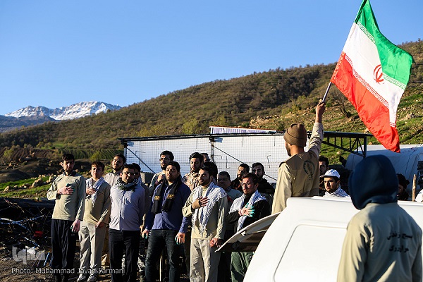 جهادگران در عین انجام وظایف مسئولان، پشت درهای بسته هم می‌مانند + فیلم