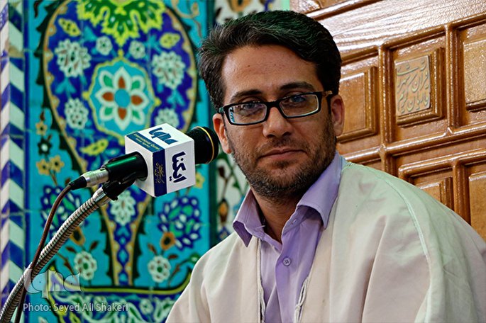 فرازی از تلاوت «وحید نظریان» از سوره حجرات + فیلم