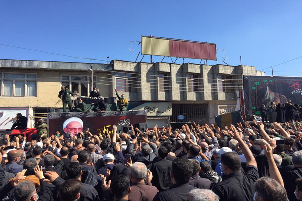 داشتن مواضع ولایی و انقلابی از ویژگی علامه حسن زاده آملی بود