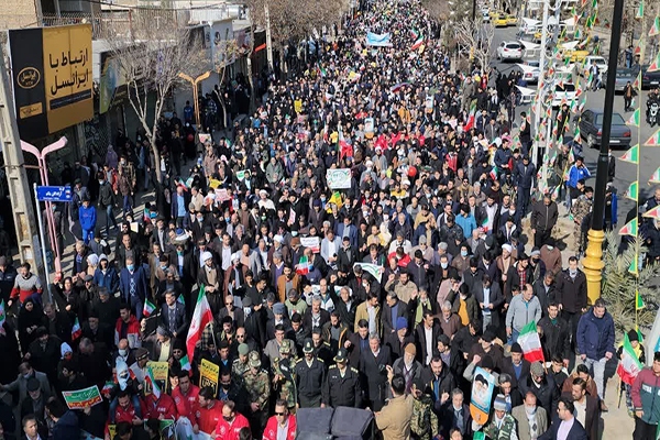 عکس | حضور حماسی مردم رباط‌کریم در راهپیمایی ۲۲ بهمن