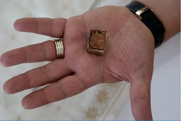 حکایت جالب کوچکترین نسخه قرآن در جهان + فیلم