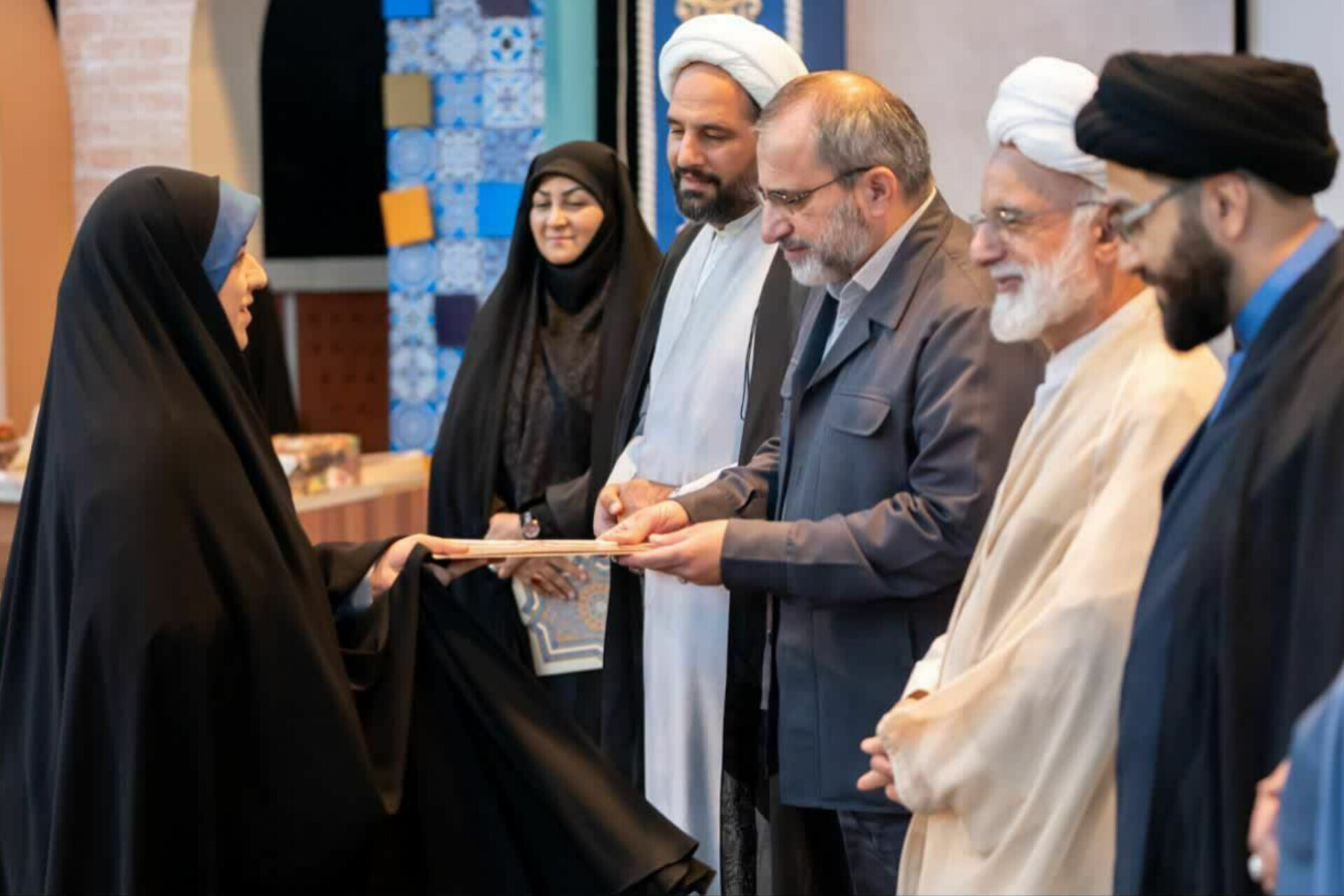 تجلیل از ۱۱ حافظ شعبه اراک جامعة‌القرآن + فیلم