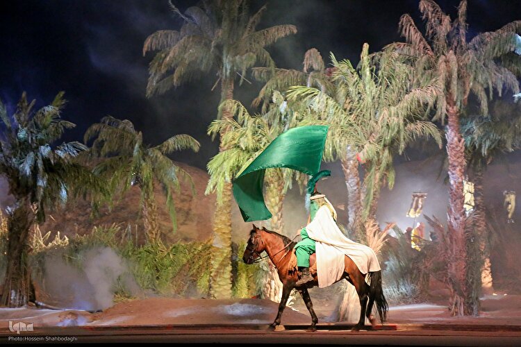 نمایش «تنهاتر از مسیح» به روایت تصاویر