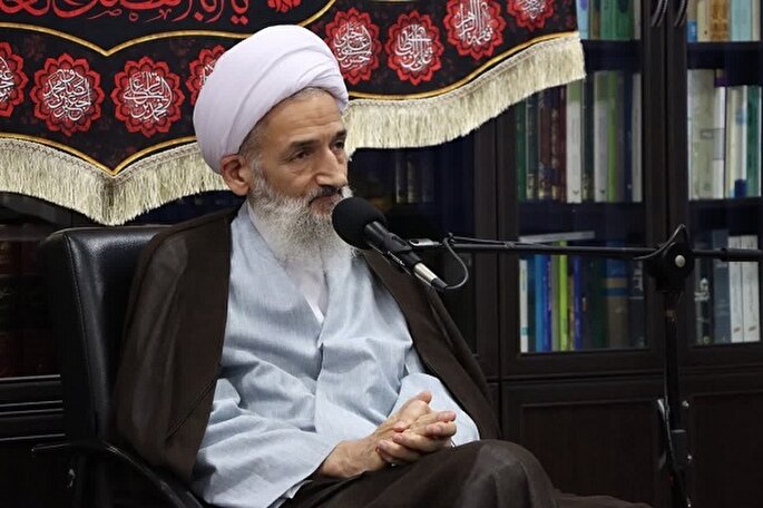 چهره ظالمان و مظلومان تاریخ نباید پنهان بماند