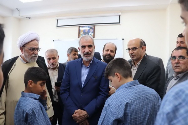 زنگ آغاز سال تحصیلی، با شعار «برای ایران برای مدرسه» زنگ آغاز سال تحصیلی، با شعار «برای ایران برای مدرسه»