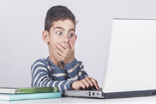 مواجهه مستقیم کودکان با اخبار جنگ؛ ممنوع