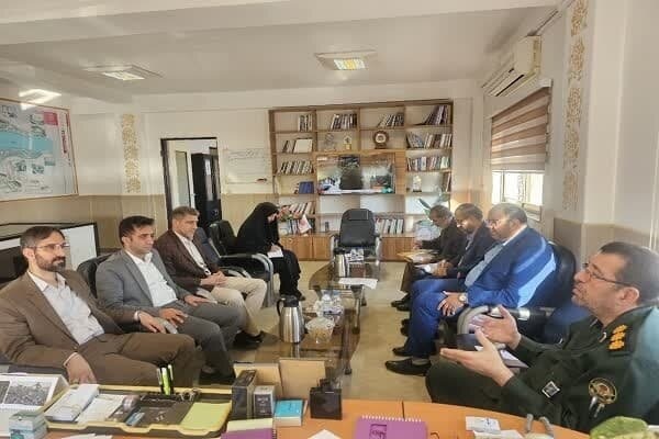 دیدار محمدحسن سلامی، مدیرکل حفظ و نشر ارزش‌های دفاع مقدس مازندران با شهردار ساری