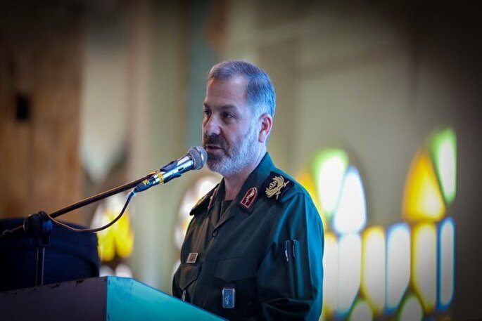 بزرگترین راه مقابله با استکبار حل مشکلات مردم است