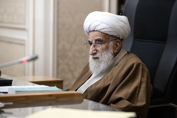 مقام معظم رهبری سدی شکست‌ناپذیر در برابر زیاده‌خواهی دشمنان است