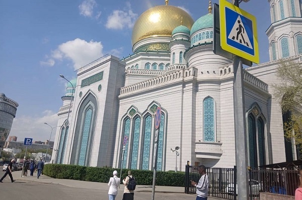 مسجد جامع مسکو؛ عمارتی بدیع در پایتخت گنبدهای طلایی + فیلم