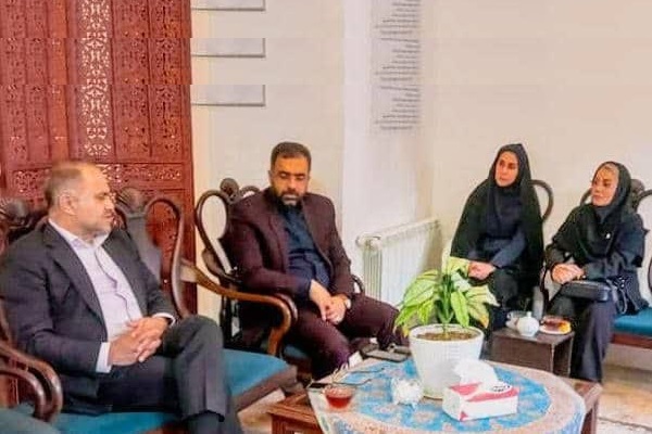 علی اکبر عالیشاه، دادستان مرکز استان مازندران، امروز 10 خردادماه در بازدید سرزده از مرکز نگهداری دختران بدسرپرست و بی‌سرپرست صفائیه ساری