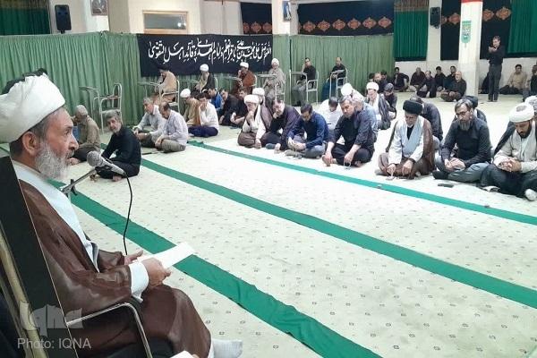 سیره علمی و عملی امام خمینی (ره) باید الگوی طلاب باشد