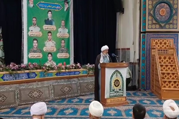 دیدار  رئیس عقیدتی سیاسی فراجا کشور با کارکنان نیروی انتظامی مازندران