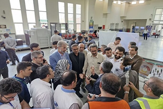 نظارت رئیس دانشگاه علوم پزشکی کردستان بر خدمات سلامت زائران اربعین حسینی