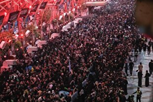 عکس | تجلی عشق و ایمان زائران اربعین در کربلا