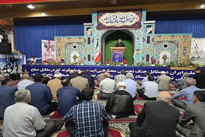 همراهی معلمان و دانش‌آموزان در جشن عاطفه‌ها تصویر زیبایی از همدلی را می‌سازد