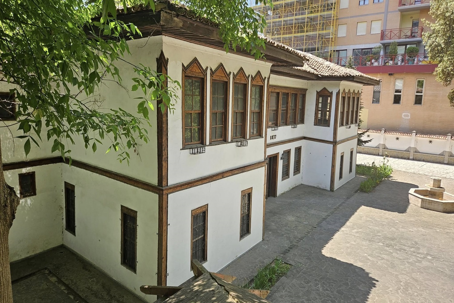 کارگاه بین‌المللی تلفیق هنر و میراث اسلامی در آلبانی