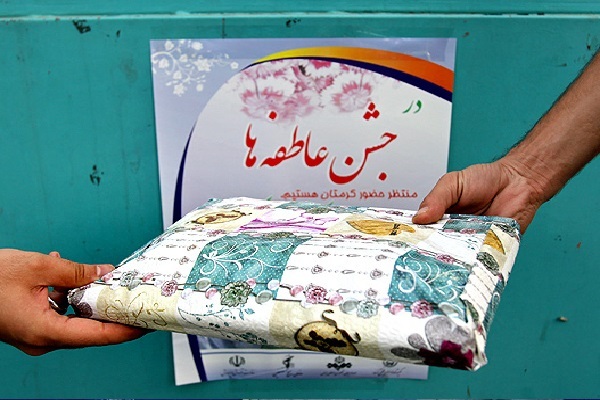 مساعدت خیر چالوسی با اهدای ۱۰۰ بسته دانش‌آموزی در قالب جشن عاطفه‌ها