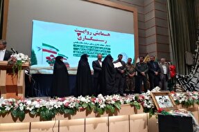 الگو قرار دادن سیره شهدا آینده درخشان را به ارمغان می‌آورد