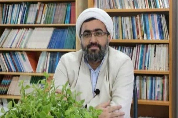 حجت‌الاسلام والمسلمین عباداله فضلیان‌کاری مسئول نهاد نمایندگی مقام معظم رهبری در دانشگاه علوم کشاورزی و منابع طبیعی ساری