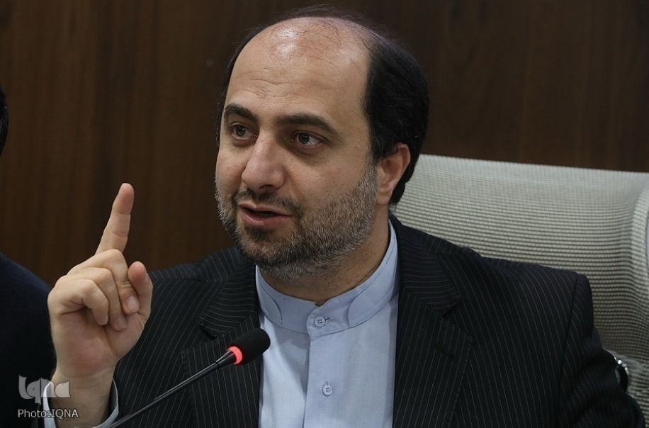 تقویت هوش کلامی و منطقی دانشجویان با الگوی ارائه سه دقیقه‌ای