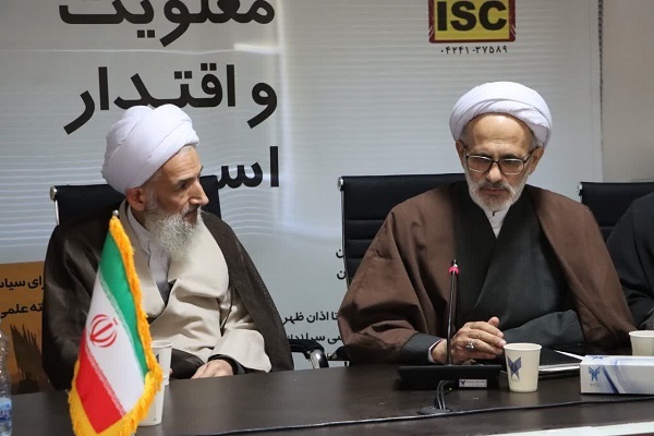 نور اربعین؛ راهنمای وحدت، ولایت‌مداری و مقابله با جنگ‌ ترکیبی