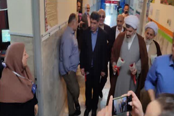 دیدار صمیمی امامجمعه بابلسر با پرستاران بیمارستان حضرت زینب (س) به مناسبت روز پرستار دیدار صمیمی امامجمعه بابلسر با پرستاران بیمارستان حضرت زینب (س) به مناسبت روز پرستار