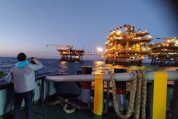 روایت مقاومت ۲۶ ساعته یک تکاور ایرانی در مستند «عمق میدان»