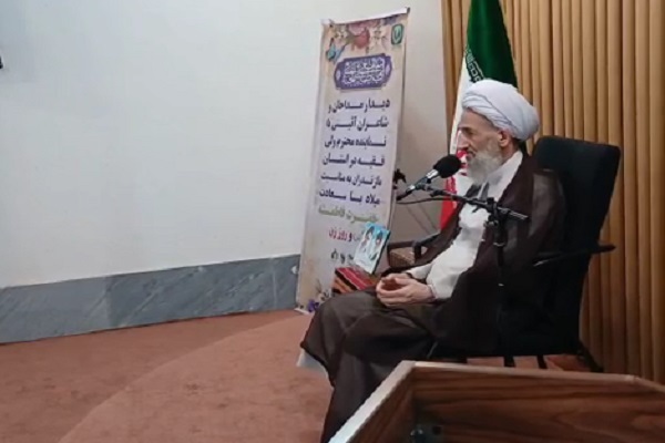 انقلاب اسلامی با عشق به اهل‌بیت(ع) به پیروزی رسید و بیمه شد