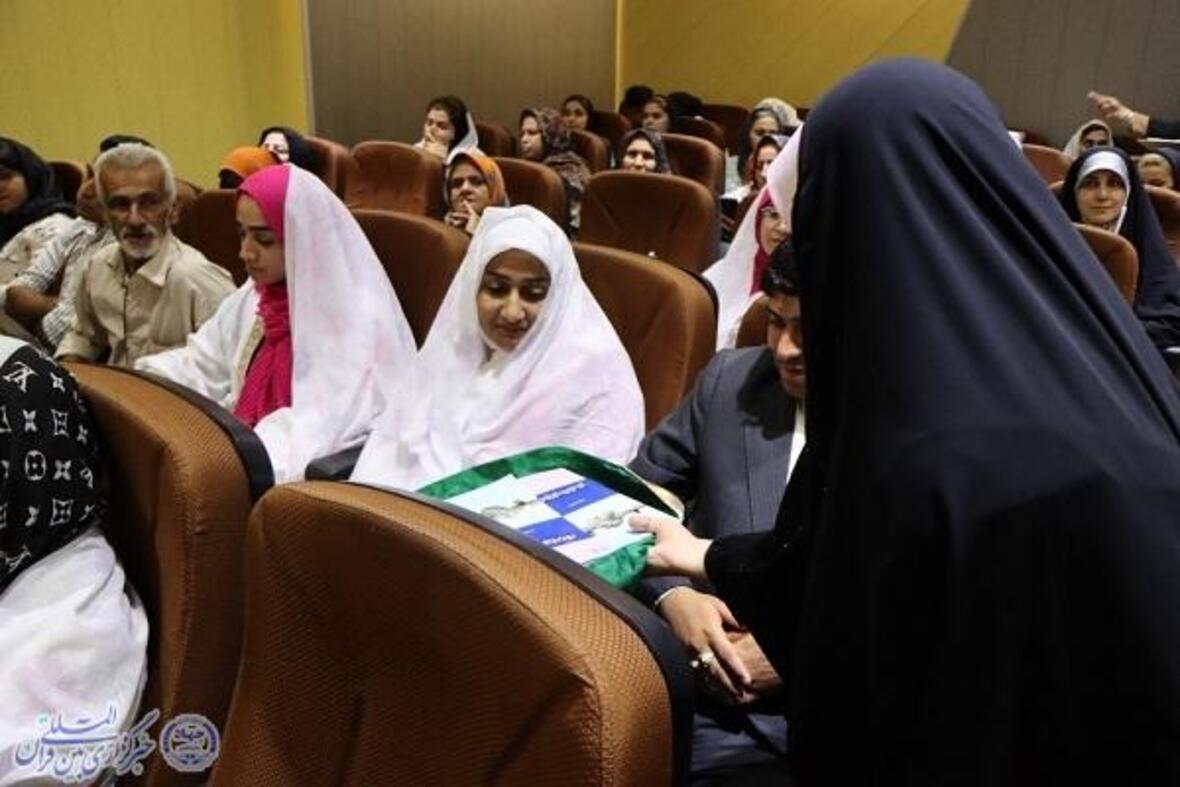 جشن ازدواج ۳۰ زوج آملی تحت حمایت کمیته امداد و توزیع جهیزیه