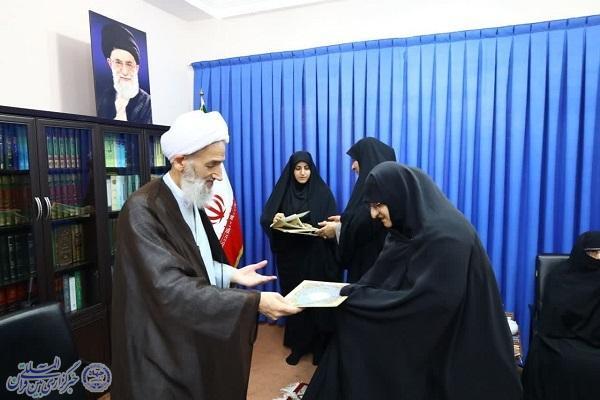 نشست فعالان فرهنگی بنیاد عفاف و حجاب دفتر نماینده ولی فقیه در مازندران با آیت الله محمد باقر  محمدی لائینی  در ساری