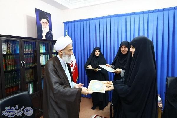 نشست فعالان فرهنگی بنیاد عفاف و حجاب دفتر نماینده ولی فقیه در مازندران با آیت الله محمد باقر  محمدی لائینی  در ساری