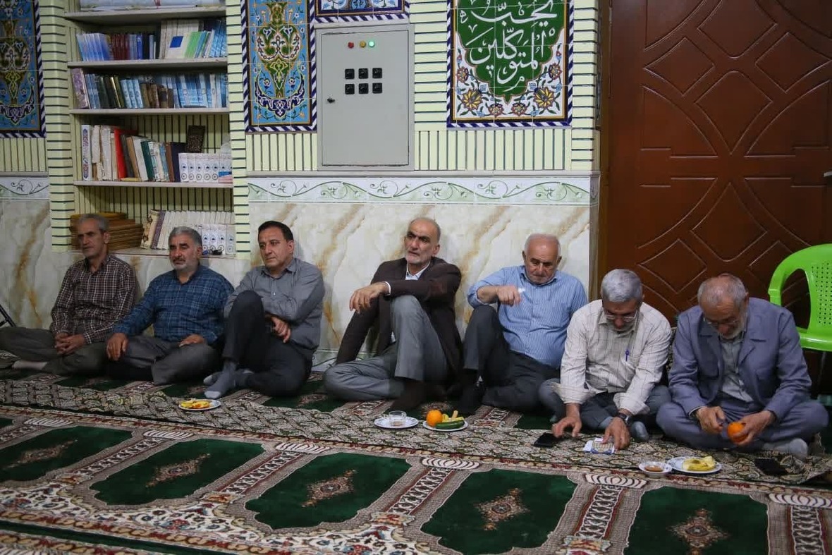 نشست پیشکسوتان دفاع مقدس با عنوان بزرگداشت شهدای خدمت که در منطقه بالاتجن قائم‌شهر