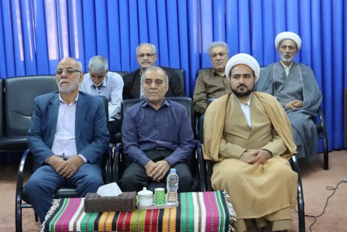 دیدار اعضای برگزاری یادواره شهدای دودانگه با آیت الله لائینی