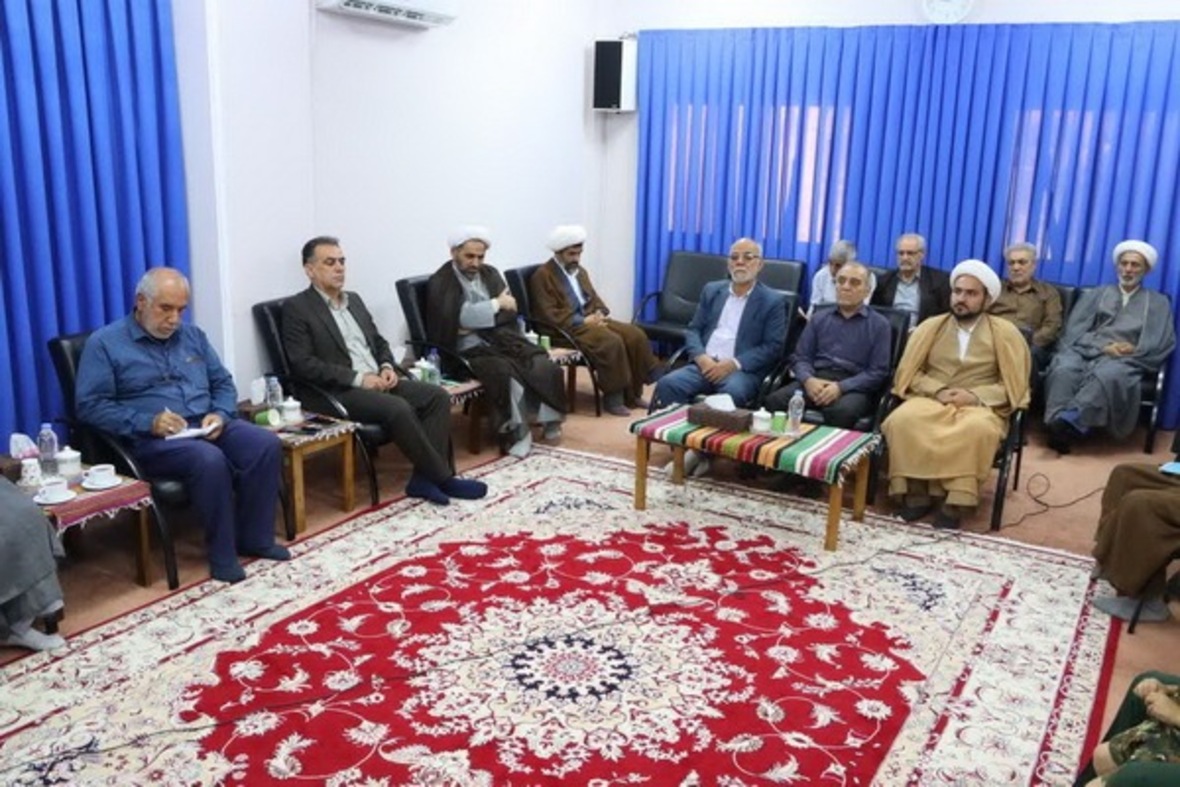 دیدار اعضای برگزاری یادواره شهدای دودانگه با آیت الله لائینی