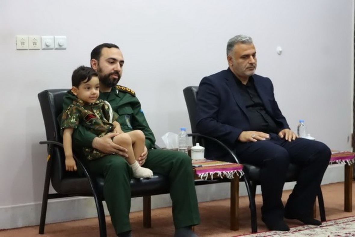 دیدار اعضای برگزاری یادواره شهدای دودانگه با آیت الله لائینی