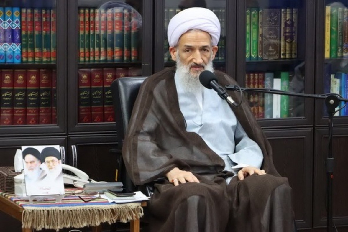 دیدار اعضای برگزاری یادواره شهدای دودانگه با آیت الله لائینی