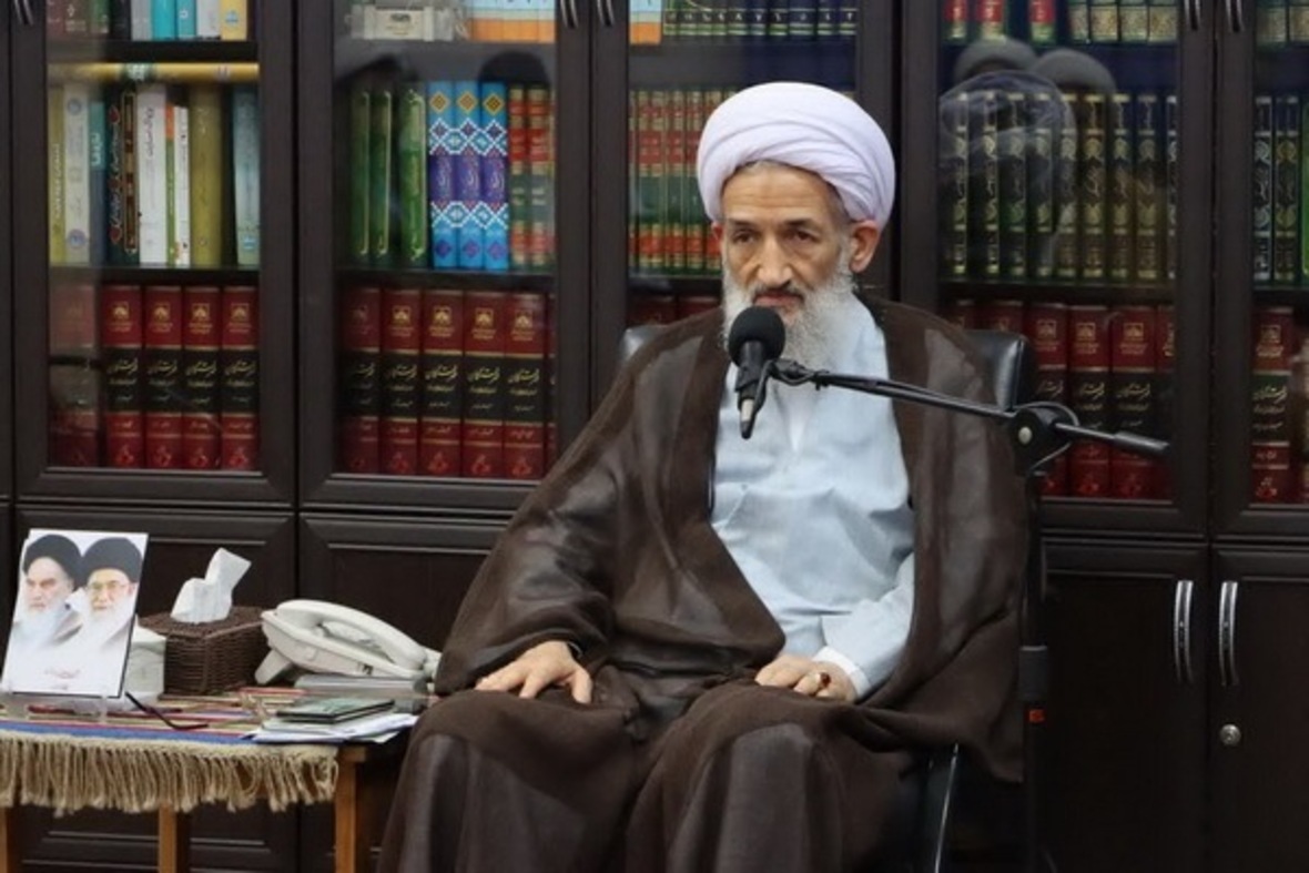 دیدار اعضای برگزاری یادواره شهدای دودانگه با آیت الله لائینی