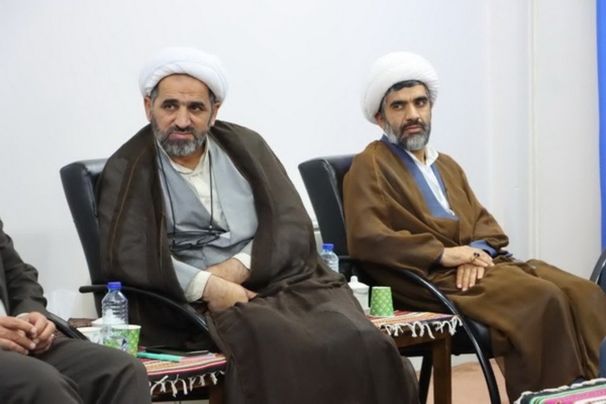 دیدار اعضای برگزاری یادواره شهدای دودانگه با آیت الله لائینی