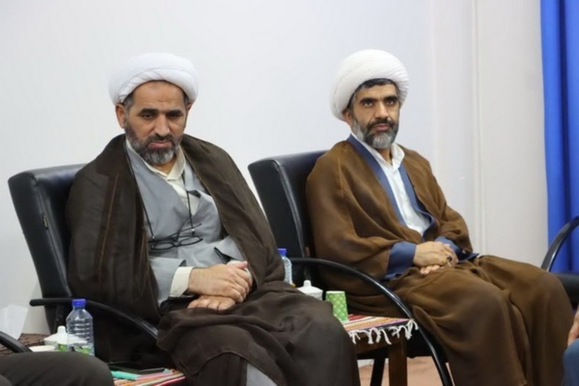 دیدار اعضای برگزاری یادواره شهدای دودانگه با آیت الله لائینی