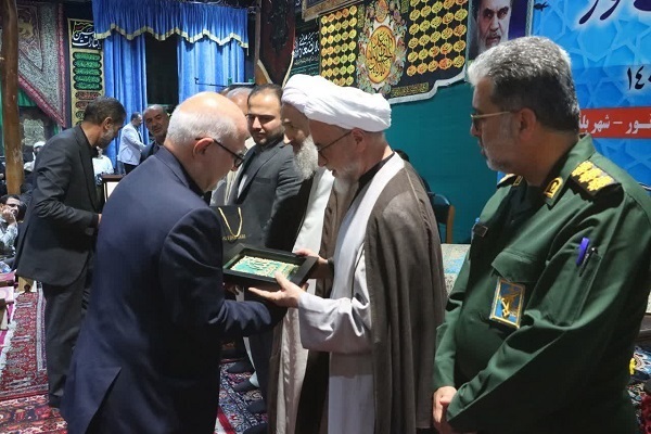 تجلیل از استاد سیدمحسن موسوی بلده در محفل قرآنی شهر بلده