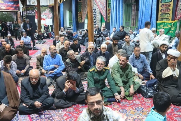 تجلیل از استاد سیدمحسن موسوی بلده در محفل قرآنی شهر بلده